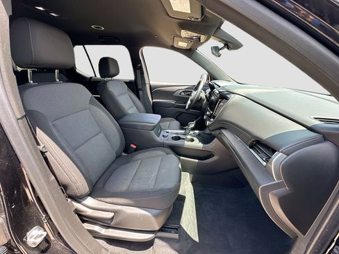 Used 2023 Chevrolet Traverse LT FWD image 27