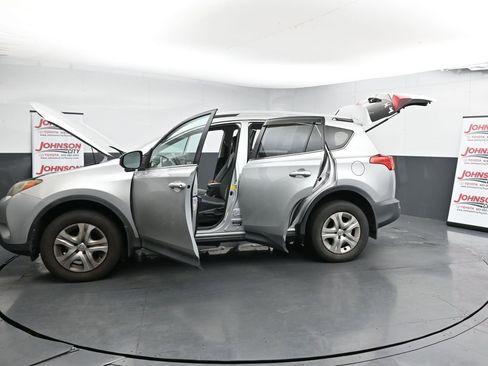 Used 2014 Toyota RAV4 LE image 28