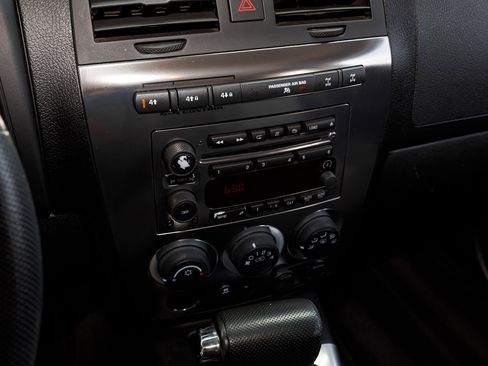 Used 2010 HUMMER H3T Adventure image 31