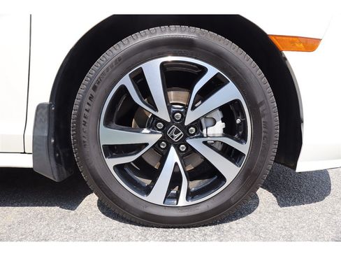 Used 2018 Honda Odyssey Elite image 9