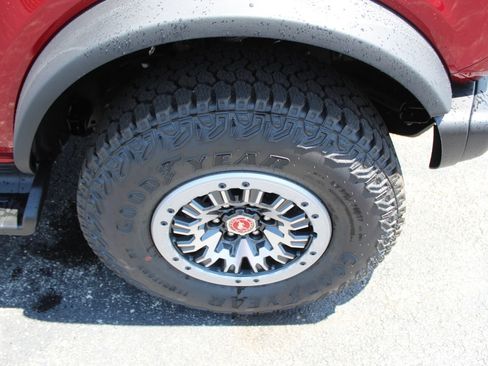 New 2026 Ford Bronco Outer Banks w/ Sasquatch Package AWD/4WD image 11