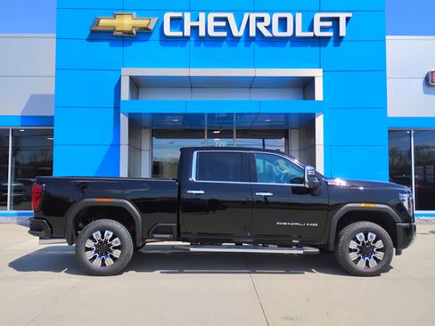 New 2025 GMC Sierra 2500 Denali w/ Max Trailering Package image 4