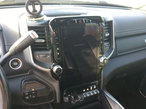 Used 2022 RAM 2500 Laramie w/ Night Edition image 20