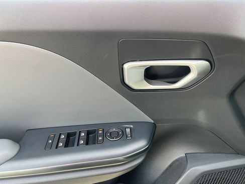 New 2025 Kia K4 LXS image 14