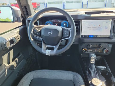 New 2025 Ford Bronco 4-Door image 13