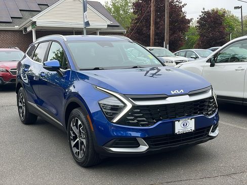 Used 2024 Kia Sportage EX AWD/4WD image 3
