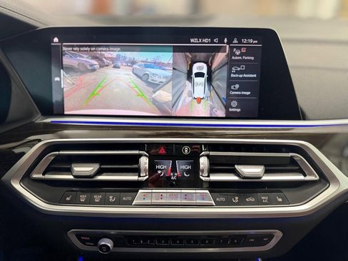 Used 2021 BMW X7 xDrive40i w/ Parking Assistance Package image 15