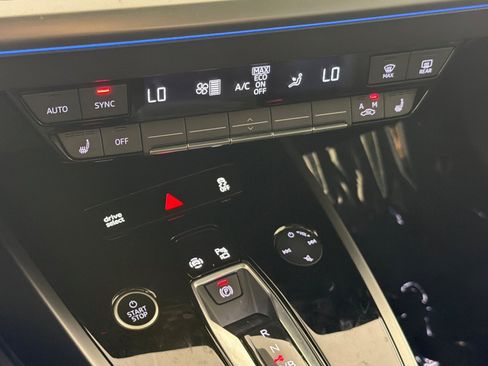 Certified 2024 Audi Q4 e-tron Premium Plus w/ Premium Plus AWD/4WD image 20