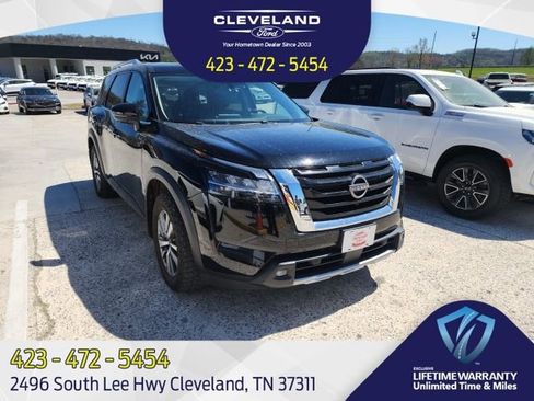 Used 2022 Nissan Pathfinder SL image 1