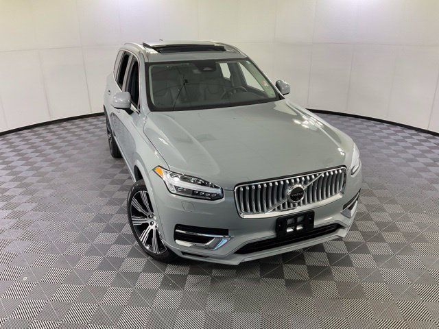 Certified 2025 Volvo XC90 T8 Plus AWD/4WD image 41
