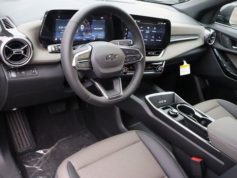 New 2026 Chevrolet Equinox LT w/ Convenience Package II image 4