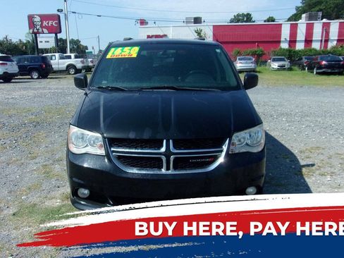 Used 2016 Dodge Grand Caravan SXT FWD image 1