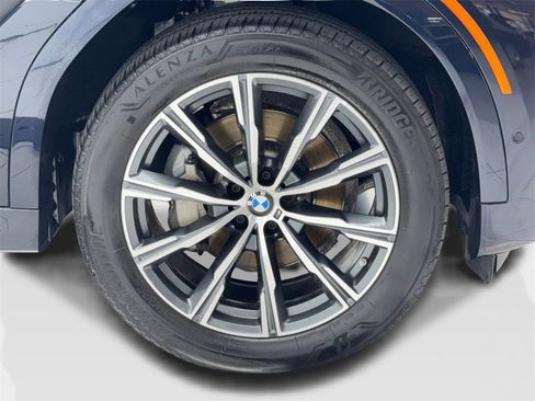 Used 2022 BMW X6 xDrive40i w/ M Sport Package image 53