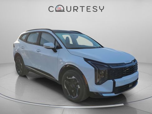 New 2026 Kia Sportage SX FWD image 5