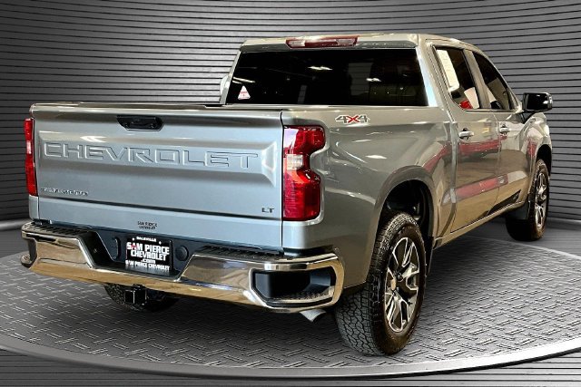 Used 2023 Chevrolet Silverado 1500 LT AWD/4WD image 6