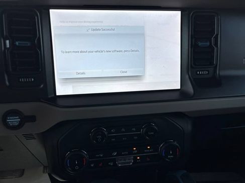 Used 2022 Ford Bronco Wildtrak AWD/4WD image 25