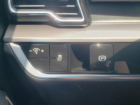 Certified 2023 Kia Sportage EX FWD image 30