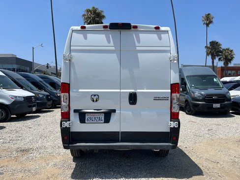 Used 2025 RAM ProMaster 2500 w/ Convenience Group FWD image 7