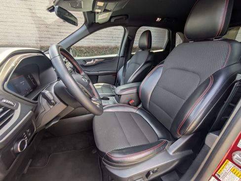 Used 2025 Ford Escape ST-Line FWD image 24