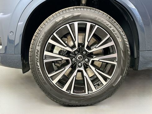 New 2025 Volvo XC90 T8 Plus w/ Protection Package Premier image 21