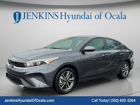 Used 2023 Kia Forte LXS FWD image 7