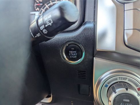 Used 2018 Toyota 4Runner Limited image 24