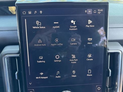 Used 2025 GMC Yukon Denali image 34