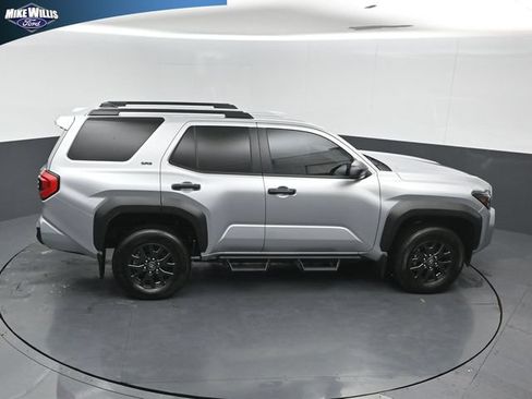 Used 2025 Toyota 4Runner SR5 AWD/4WD image 16