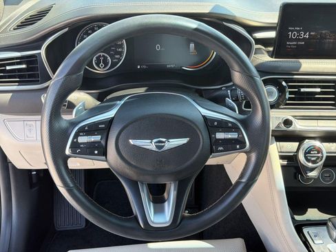 Used 2022 Genesis G70 2.0T RWD image 17