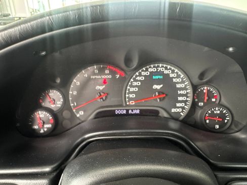 Used 2003 Chevrolet Corvette Convertible w/ Preferred Equipment Group1 RWD image 19