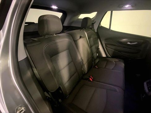 Used 2024 GMC Terrain SLE AWD/4WD image 23