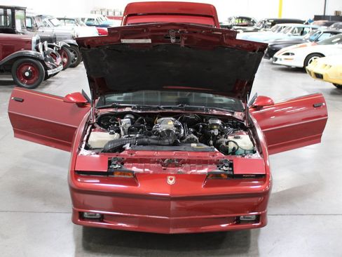 Used 1989 Pontiac Firebird Trans Am RWD image 26