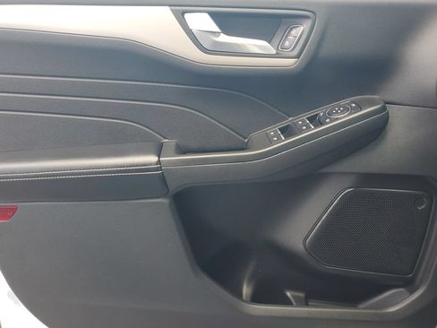 Used 2022 Ford Escape SEL FWD image 19
