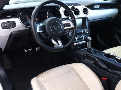 Used 2015 Ford Mustang Premium image 10