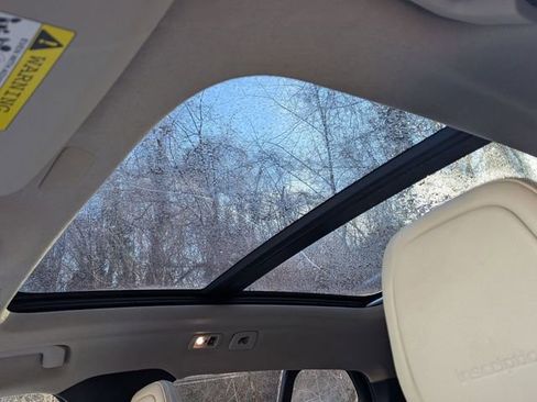 Used 2020 Volvo XC40 T5 Inscription image 10