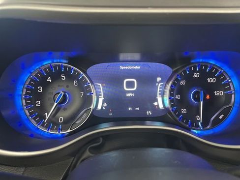New 2026 Chrysler Pacifica Select AWD/4WD image 30