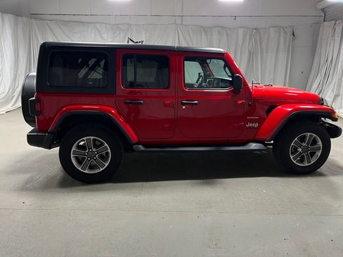 Used 2020 Jeep Wrangler Unlimited Sahara image 8