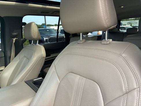 Used 2021 Ford Expedition Max Limited AWD/4WD image 6