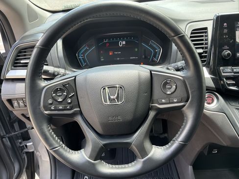 Used 2024 Honda Odyssey EX-L image 18
