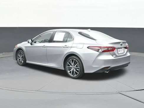 Used 2024 Toyota Camry XLE FWD image 10