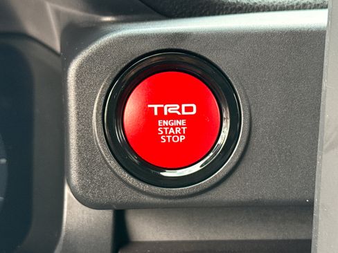 Certified 2026 Toyota Tacoma TRD Off-Road AWD/4WD image 29