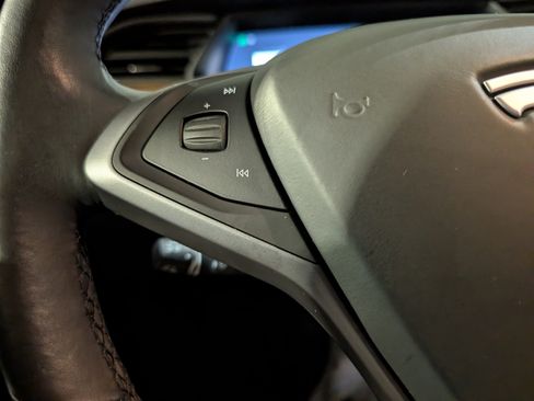 Used 2020 Tesla Model S Long Range Plus image 33