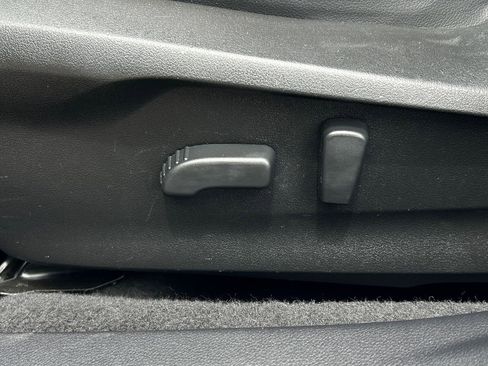 Used 2019 Subaru Crosstrek 2.0i Limited w/ Moonroof Package w/Navigation image 38