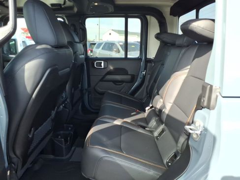 New 2026 Jeep Gladiator Sport image 8