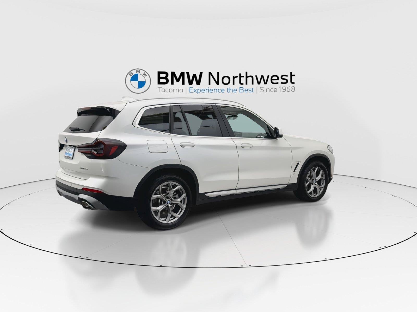 Used 2023 BMW X3 xDrive30i w/ Convenience Package AWD/4WD image 4