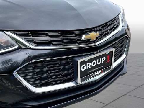 Used 2018 Chevrolet Cruze LS FWD image 32