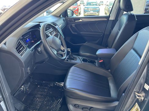 Used 2022 Volkswagen Tiguan SE FWD image 23
