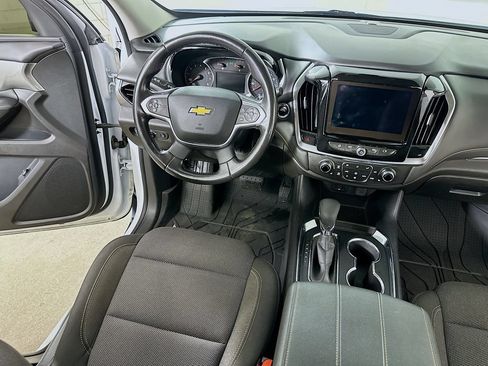 Used 2021 Chevrolet Traverse LT FWD image 17
