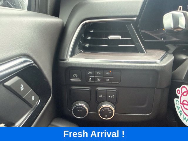 Used 2025 Chevrolet Tahoe LS RWD image 10