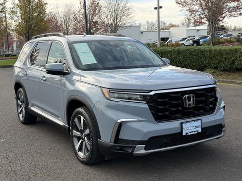 Certified 2023 Honda Pilot Elite image 2